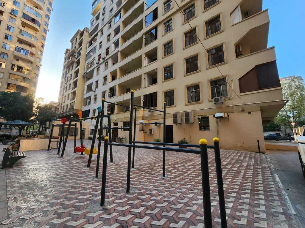 Satılır 4 otaqlı yeni tikili 160 m² — Mənzil, Bakı (2)