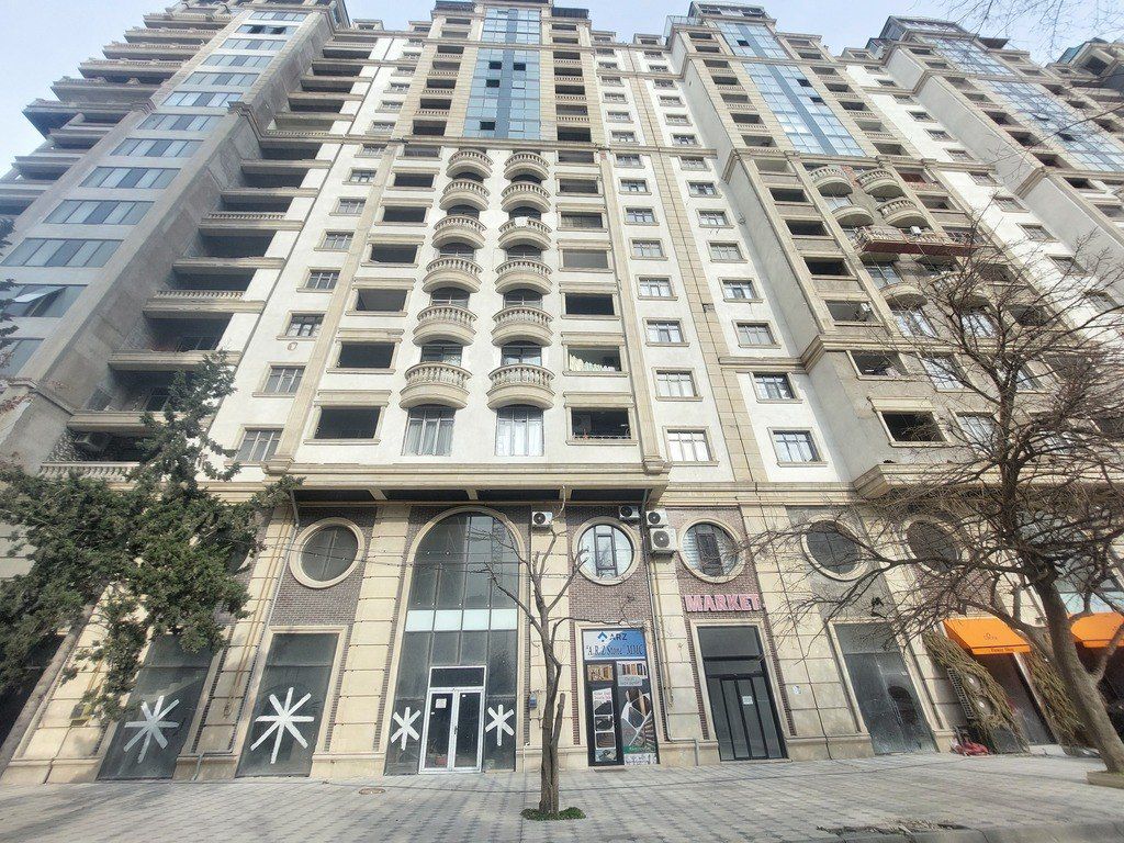 Satılır 5 otaqlı yeni tikili 313 m² — Mənzil, Bakı (2)