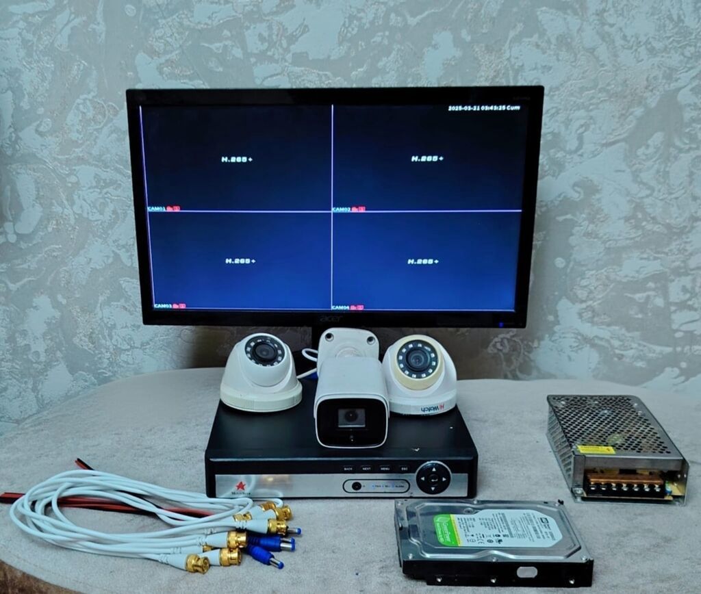 Məhsul: Təhlükəsizlik kameraları dəsti Tərkib: - Monitor - DVR (4