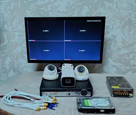 Məhsul: Təhlükəsizlik kameraları dəsti Tərkib: - Monitor - DVR (4 — ikinci el mallarin satisi — Elektronika