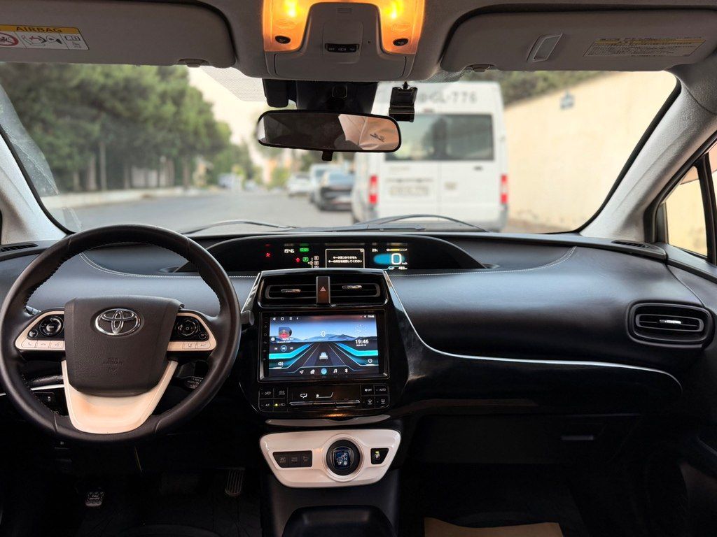 Toyota Prius, 1.8 L, 1.3 kWh, 2018 il, 154 000 km — Avtomobillər, Bakı (12)
