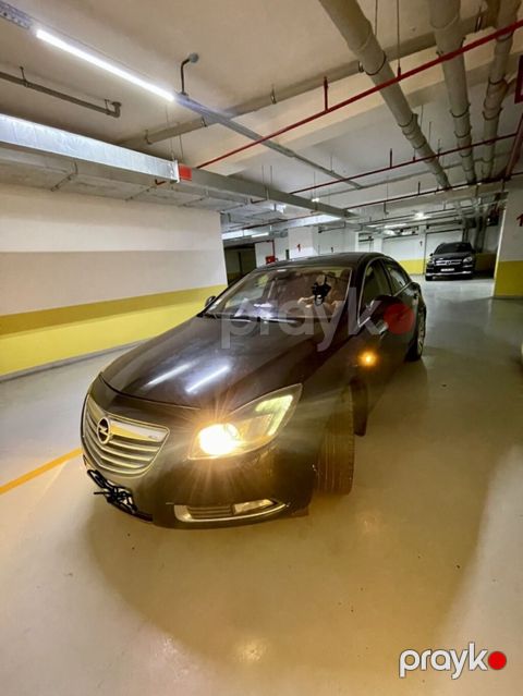 Opel Insignia: 2 l | 2010 il 369000 km Sedan