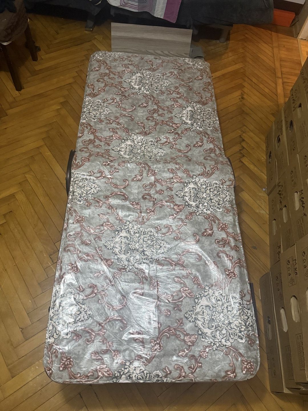 Qatlanan çarpayı — Çətir çarpayıları, Bakı (3)