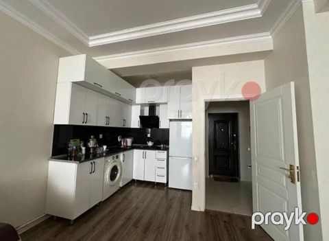 Qara Qarayevde Elit. aptekin arxasi 16/6 ci mertebesinde 2 otaqli tam — Bakı