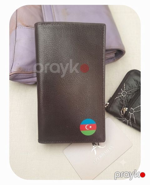 Qara rəngli pul qabı - Material: xırda teksturalı səth - Rəng: tünd