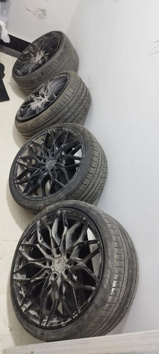 BMW təkərləri R19 — Ehtiyat hissələri və aksesuarlar, Bakı (2)