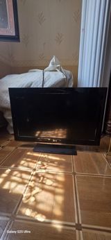 LG LCD televizor - Ekran: təxminən 32" (diagonal ölçü vizual olaraq — TV and video equipment