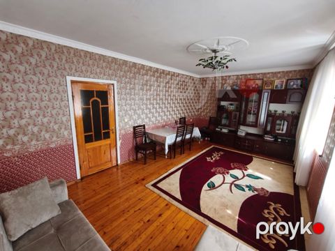 Satılır 5 otaqlı köhnə tikili 110 m²
