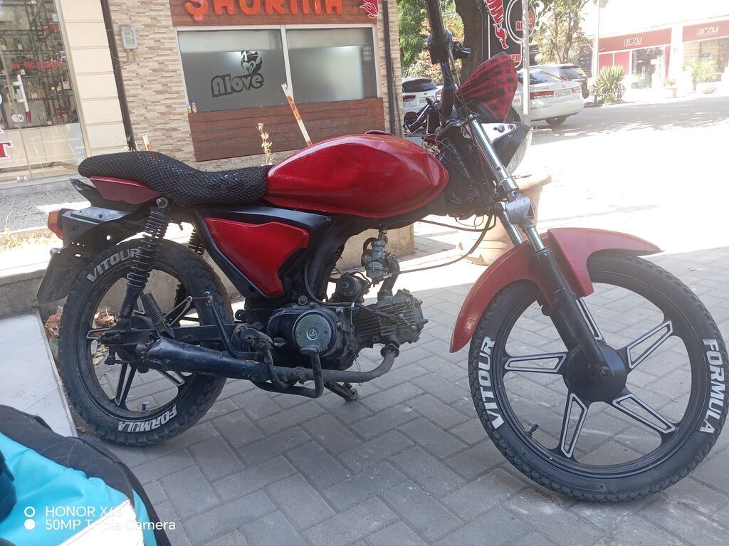 Qırmızı rəngli şəhər tipli motosiklet Texniki xüsusiyyətlər və — Motosikletlər, Lənkəran