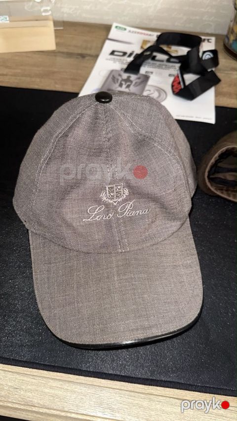 Loro Piana kepkasi tam original - Rəng: boz - Material: təbii toxuma
