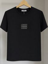 Miu Miu qara t‑şört sonu 25dir. - Rəng: qara - Dizayn: sinədə kristal — Şəxsi əşyalar