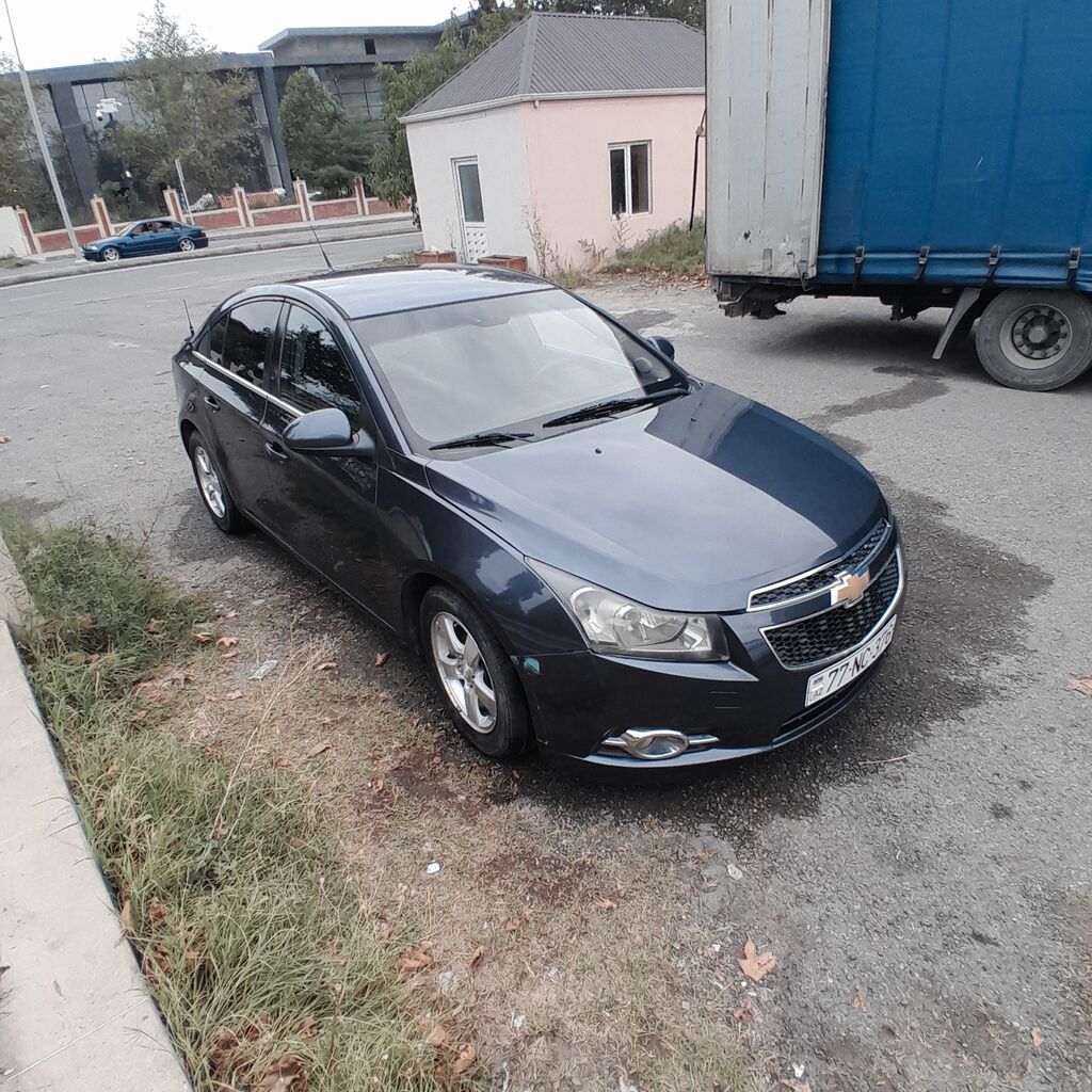 Chevrolet Cruze: 1.4 l | 2014 il 18888 km Sedan