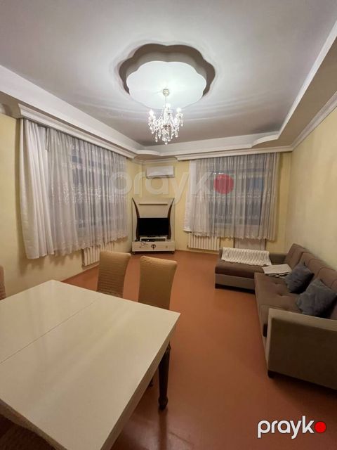 İcarəyə verilir 3 otaqlı yeni tikili 130 m²