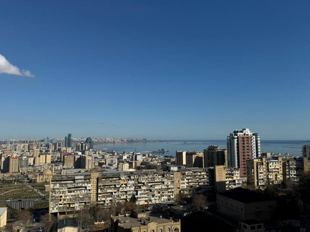 Satılır 4 otaqlı yeni tikili 190 m² — Mənzil, Bakı