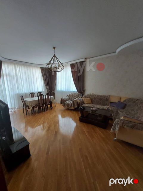 İcarəyə verilir 3 otaqlı yeni tikili 150 m²