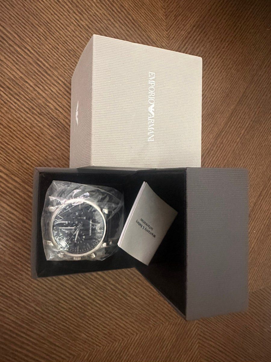 Emporio Armani qol saatı — Şəxsi əşyalar, Bakı (4)