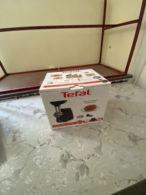 Tefal HV1 ətçəkən maşın + Beko buxarlı ütü (yeni, qutuda)