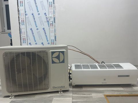 Electrolux 36kv Kondisioner. 150man. Qazi ve slangi yoxdu.Tecili