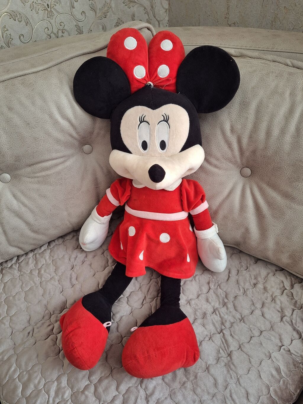 Böyük ölçülü Minnie Mouse plyuş oyuncağı - Material: yumşaq və — Yumşaq oyuncaqlar, Gəncə