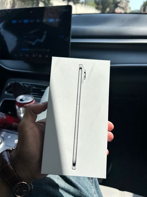 Apple iPhone Air Cloud White 256GB/8GB — Bakı