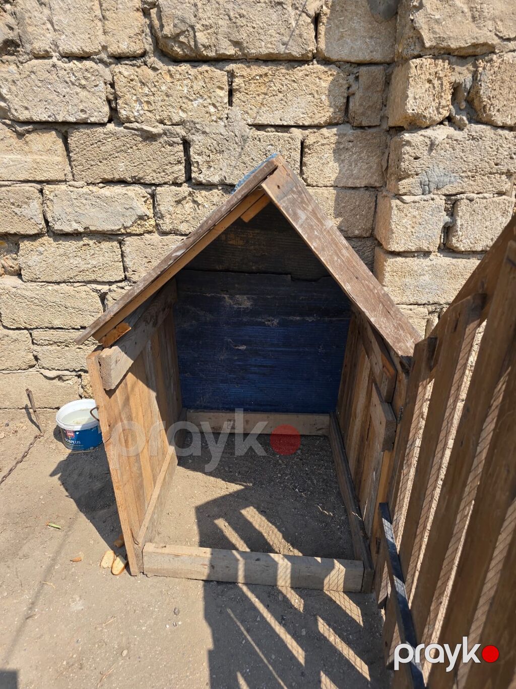 Taxta it evi — qəfəs tipli budka — Qəfəslər, Digah (4)