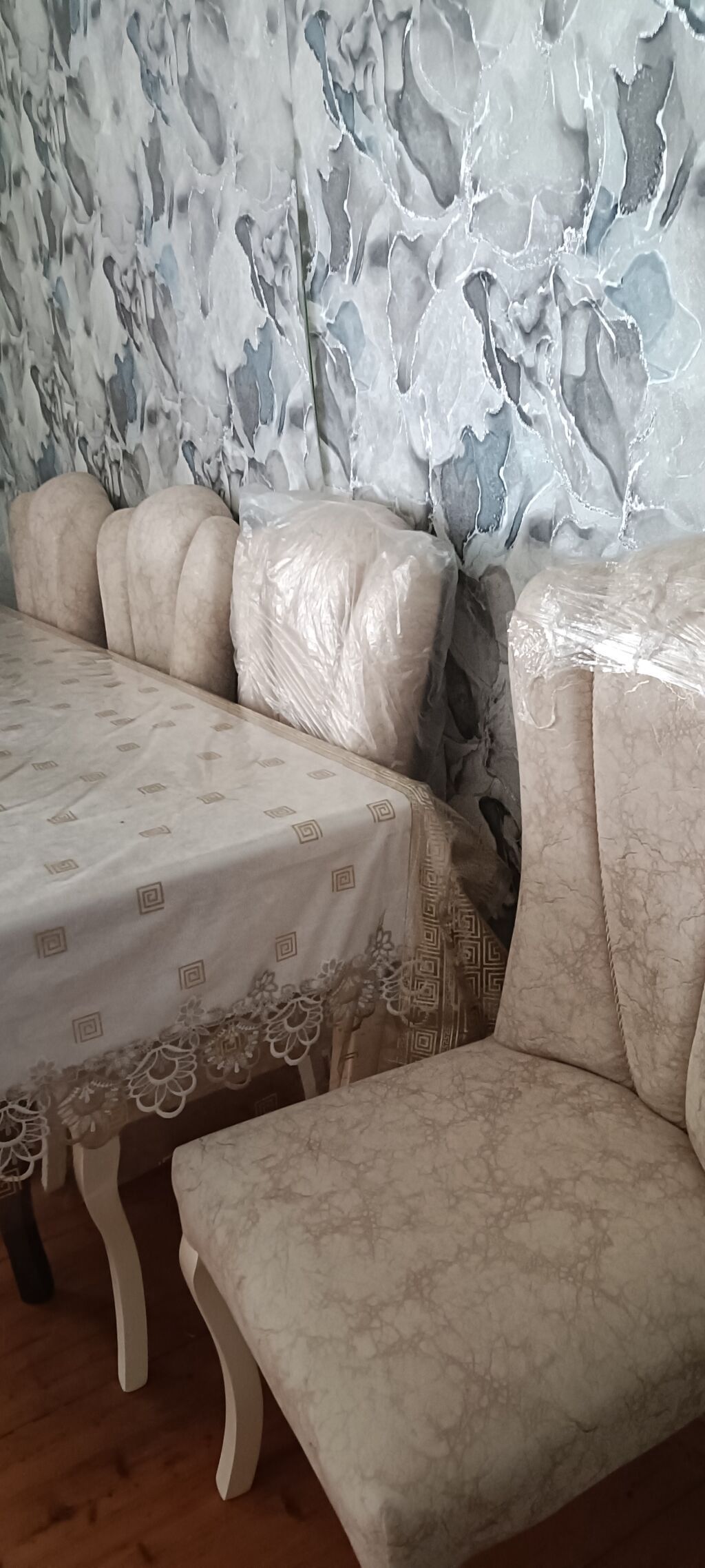 Yemək otağı dəsti – masa və 12 ədəd stul - Klassik üslubda yemək — Mebel, Bakı (2)