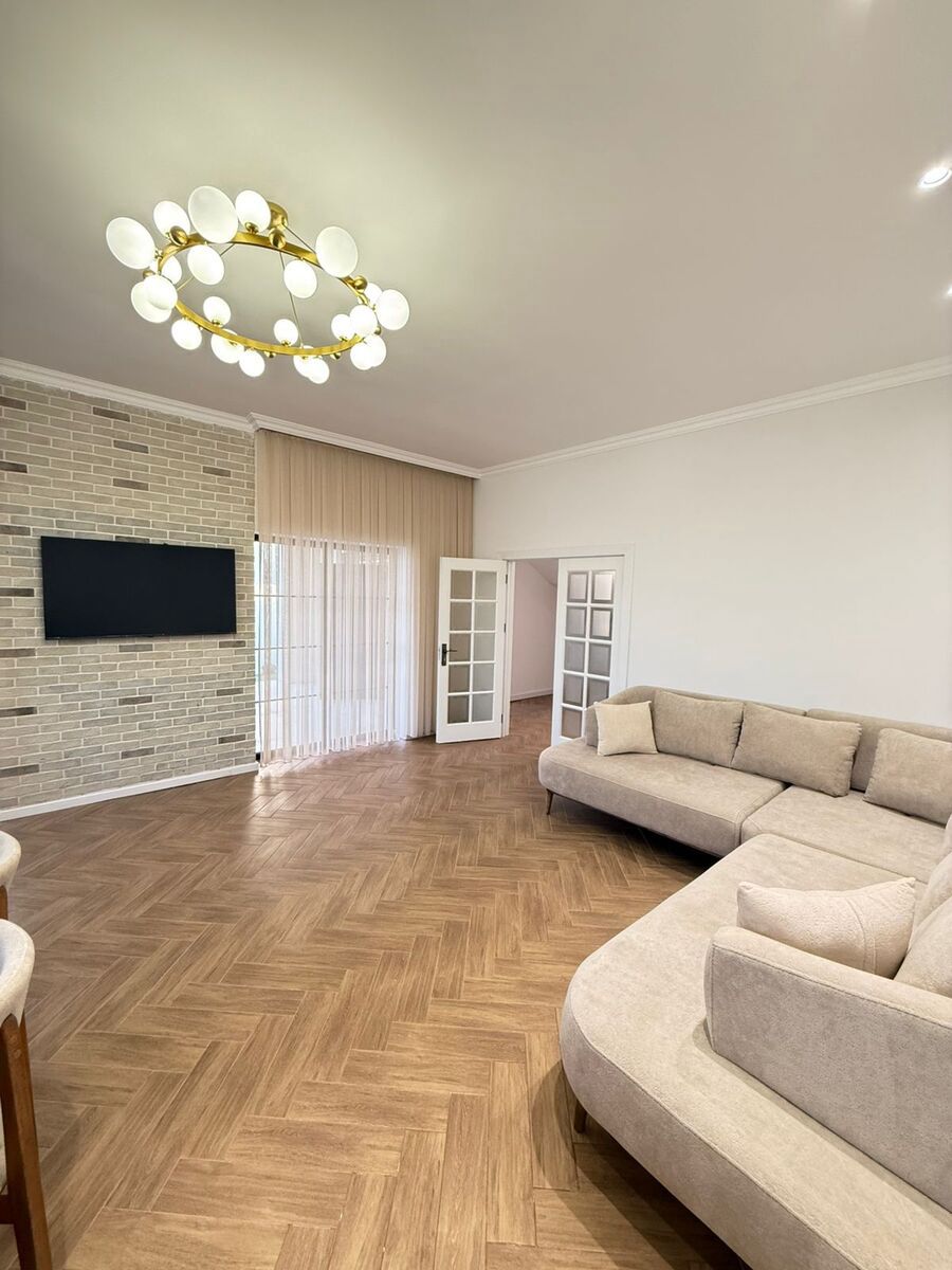 Satılır 4 otaqlı həyət evi/bağ evi 220 m² — Ev, villa, Bakı (7)