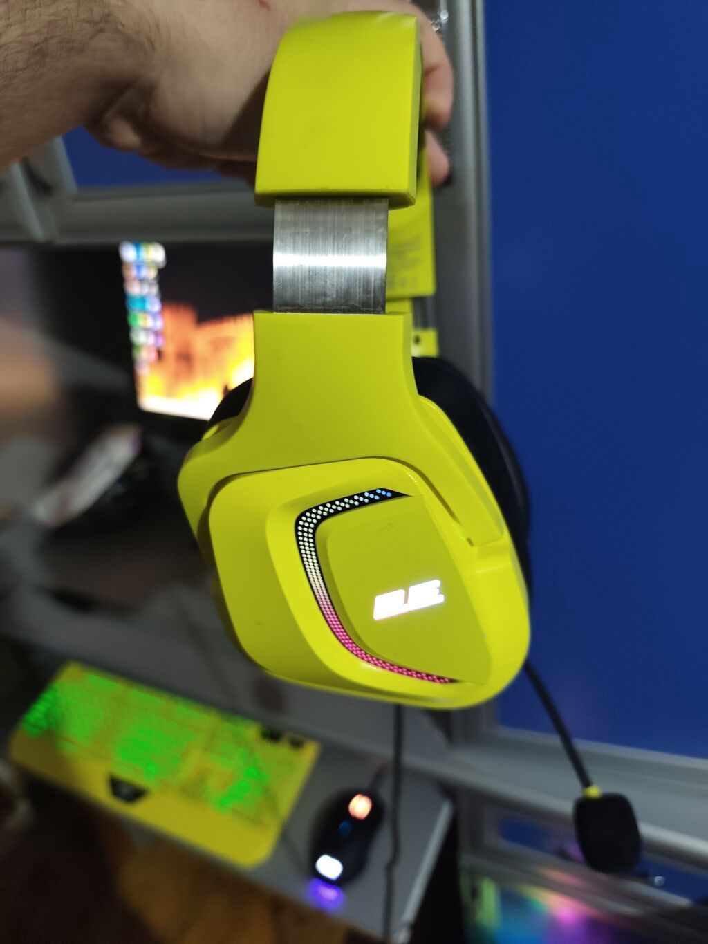 Gaming stolüstü kompüter – RGB soyutma və NVIDIA G‑SYNC uyğun monitor — Elektronika, Gəncə (9)