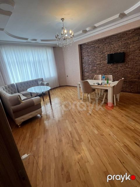 İcarəyə verilir 2 otaqlı yeni tikili 12 m²
