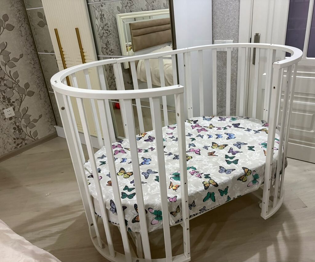 Endirim Bewik qiymeti.60man yaxwi veziyyerde yellenir matras 1 ededdi