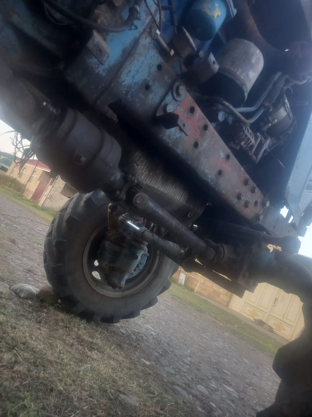 Traktor MTZ (Belarus) tipli, 4x4 tam ötürücülü. Mavi rəngli kabinli — Traktorlar, Goranboy (3)