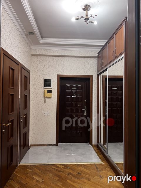 Satılır 3 otaqlı yeni tikili 125 m²