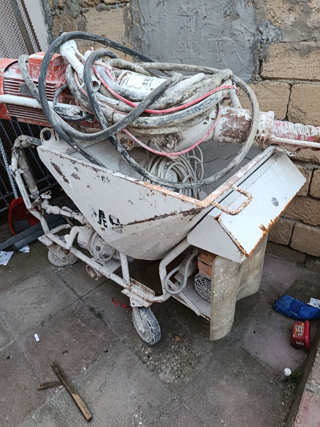Suvaq vuran aparat – satılır və icarəyə verilir - Peşəkar suvaq — Mallar, Bakı (3)