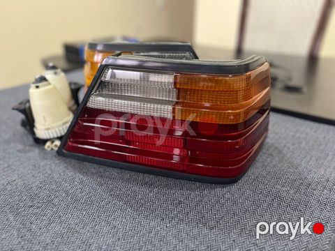 W124 Stoplari. Biri yaxwi veziyetdedi, biri qirigdi, ustunde verecem — Bakı