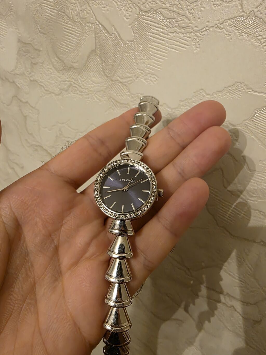 "BYLGARI" və "Emporio Armani" qadın qol saatı. Yenidir. İstifadə — Qol saatları, Bakı (2)
