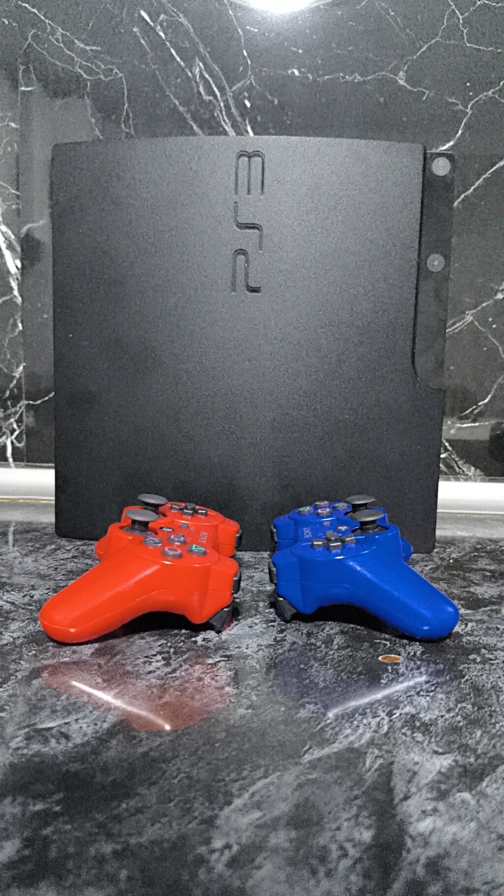Sony PlayStation 3 (PS3) Slim oyun konsolu Xüsusiyyətlər: - Model — Elektronika, Xırdalan (2)