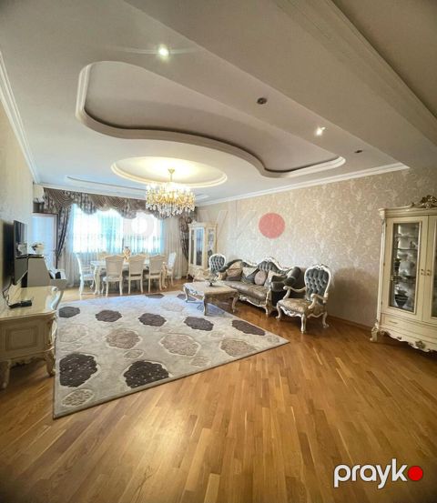 Satılır 4 otaqlı yeni tikili 175 m² — Bakı