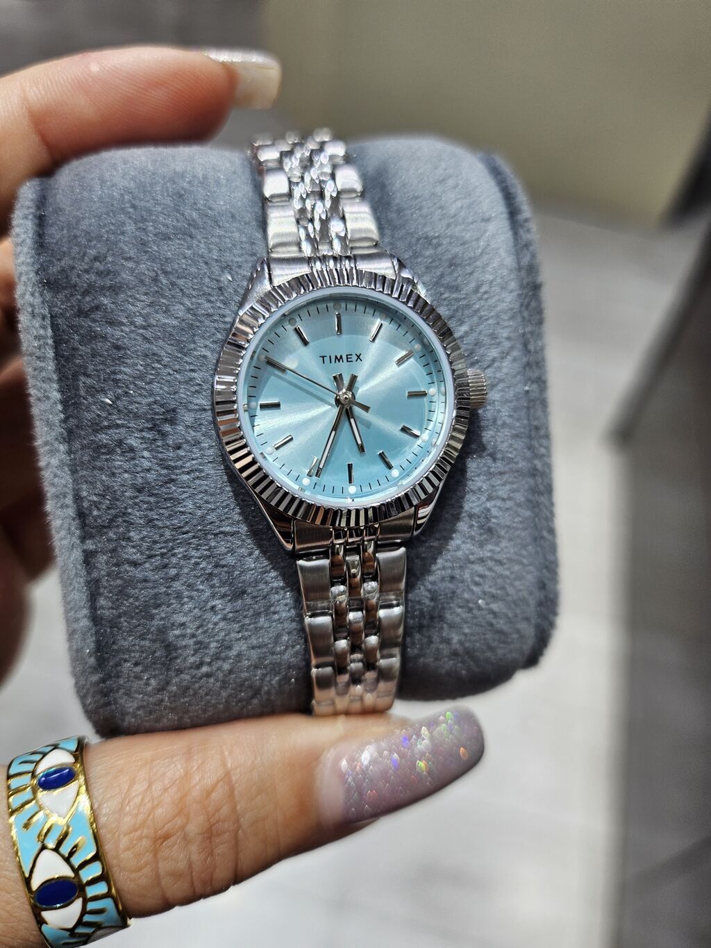 Timex qadın qol saatı - Korpus və qolbaq: paslanmayan polad, parlaq — Qol saatları, Digah