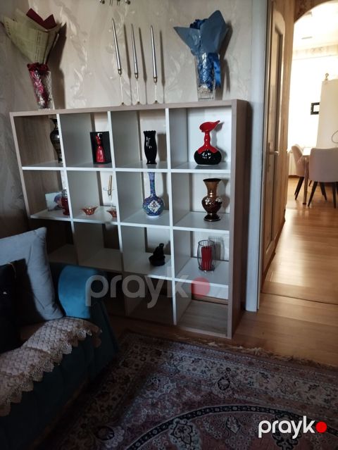 Məhsul: Modul tipli dekorativ rəf (açıq hüceyrəli bölmə) Təsvir: - — Bakı
