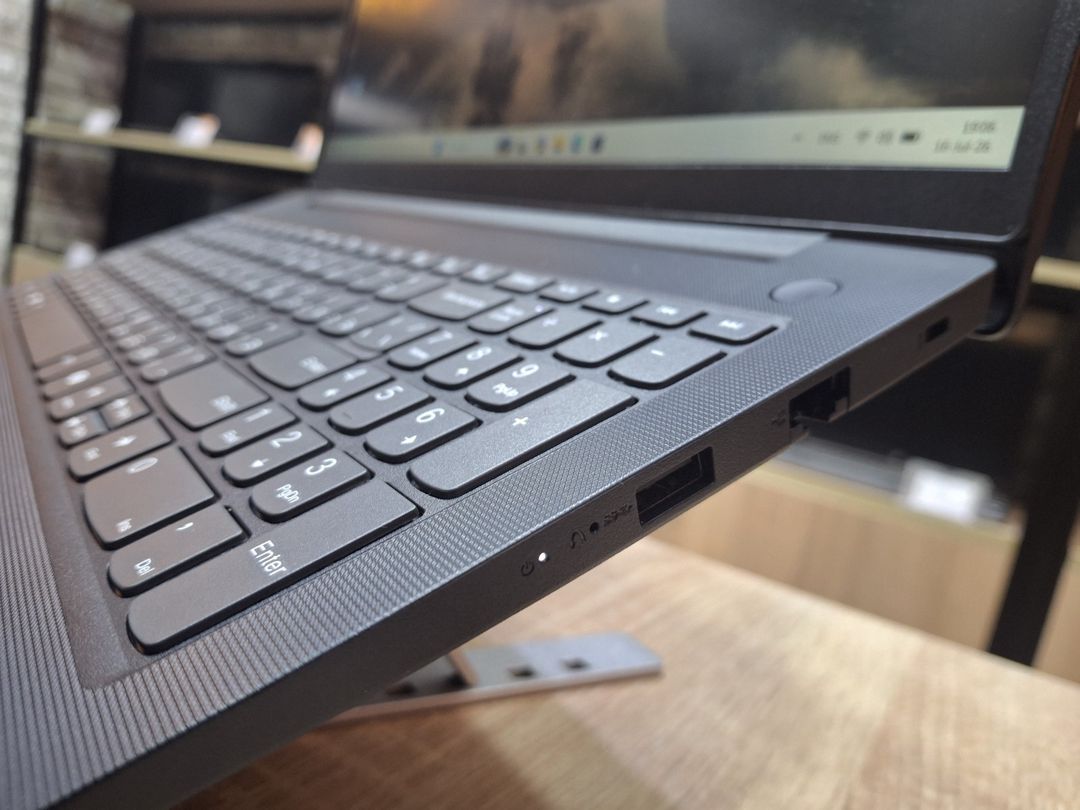 Lenovo V15 G4 I5 13430H 16gb Ram 512gb SSD — Elektronika, Bakı (5)