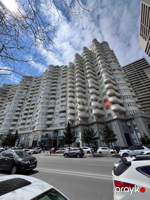 Satılır 4 otaqlı yeni tikili 195 m²