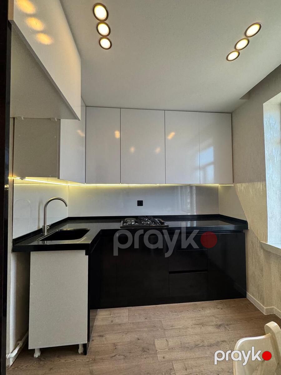 Satılır 2 otaqlı köhnə tikili 65 m² — Mənzil, Bakı (8)