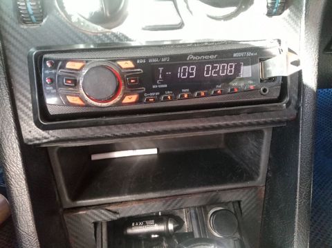 Bir cut reiss kalonka. Sony uslitel, pioneer maqnitola. Hec bir
