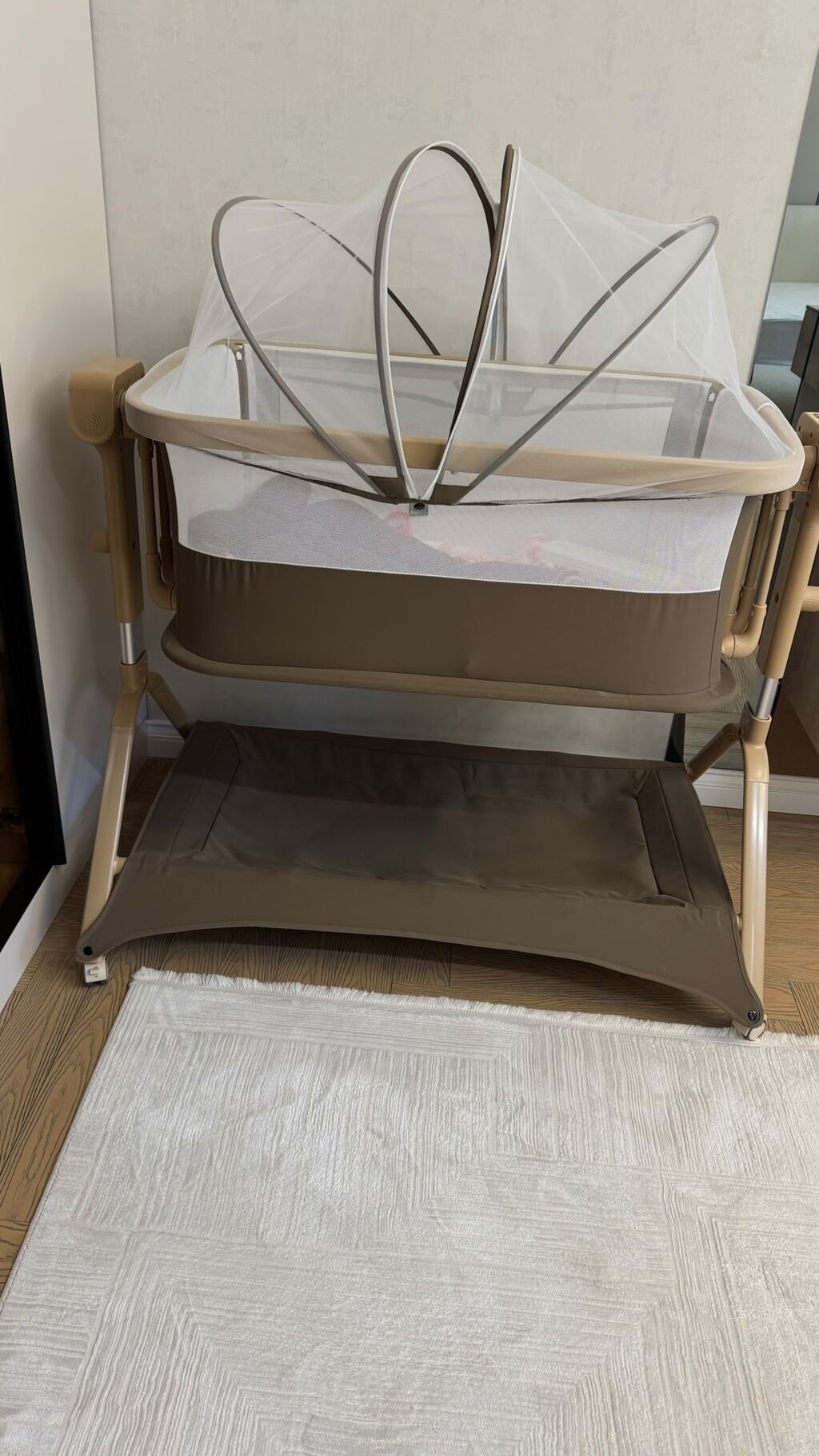 Beşik–yan çarpayı (co-sleeper) tipli körpə beşiyi - Rəng