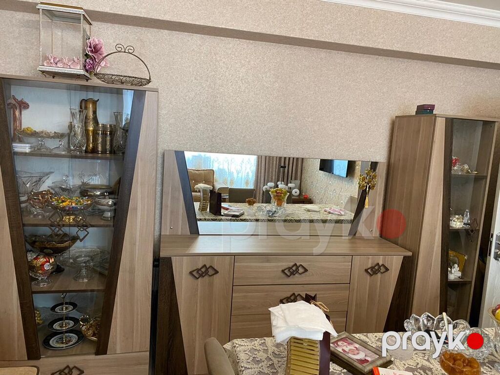 Qonaq otağı üçün mebel dəsti Tərkibi: - Komod: geniş üst səth, ortada — Mebel, Bakı (4)