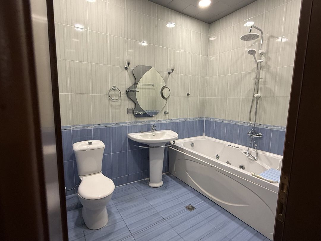 İcarəyə verilir 4 otaqlı yeni tikili 160 m² — Mənzil, Bakı (6)