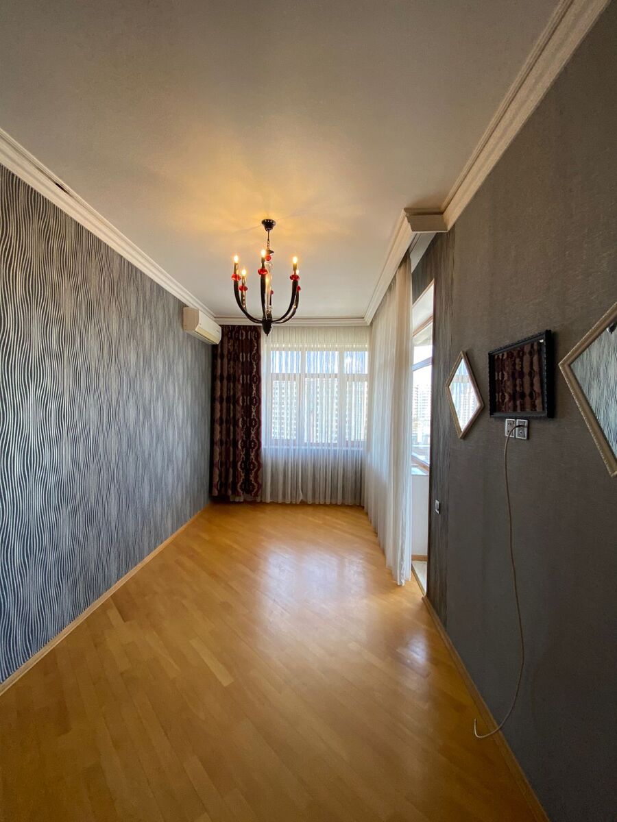 Satılır 4 otaqlı yeni tikili 183 m² — Mənzil, Bakı (11)