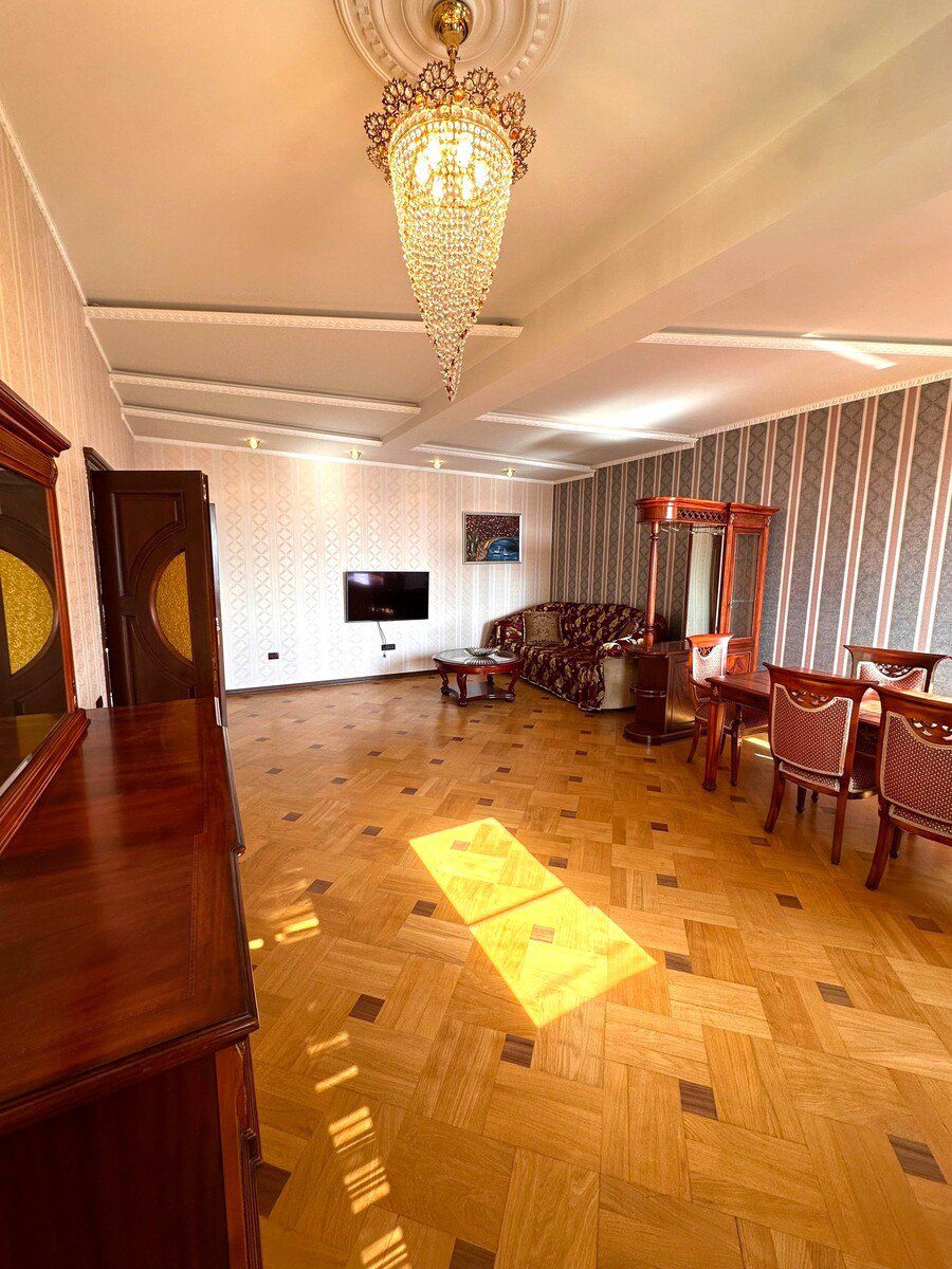 Satılır 4 otaqlı yeni tikili 175 m² — Mənzil, Bakı (3)