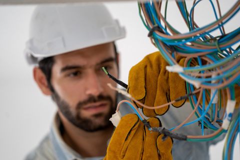 Elektrik xidməti — Bakı