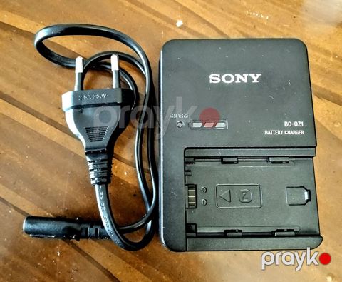 Sony BC-QZ1 şarj cihazı - Model: BC-QZ1 - Uyğunluq: Sony NP-FZ100 (Z — Bakı